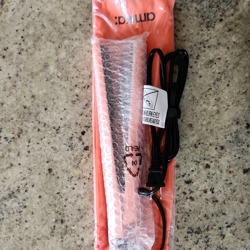 Amika Strand Perfect Ceramic Flat Iron